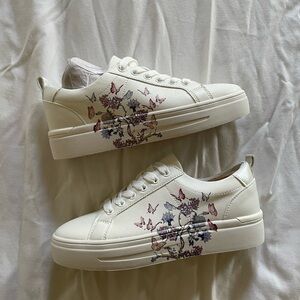 Floral White Sneakers